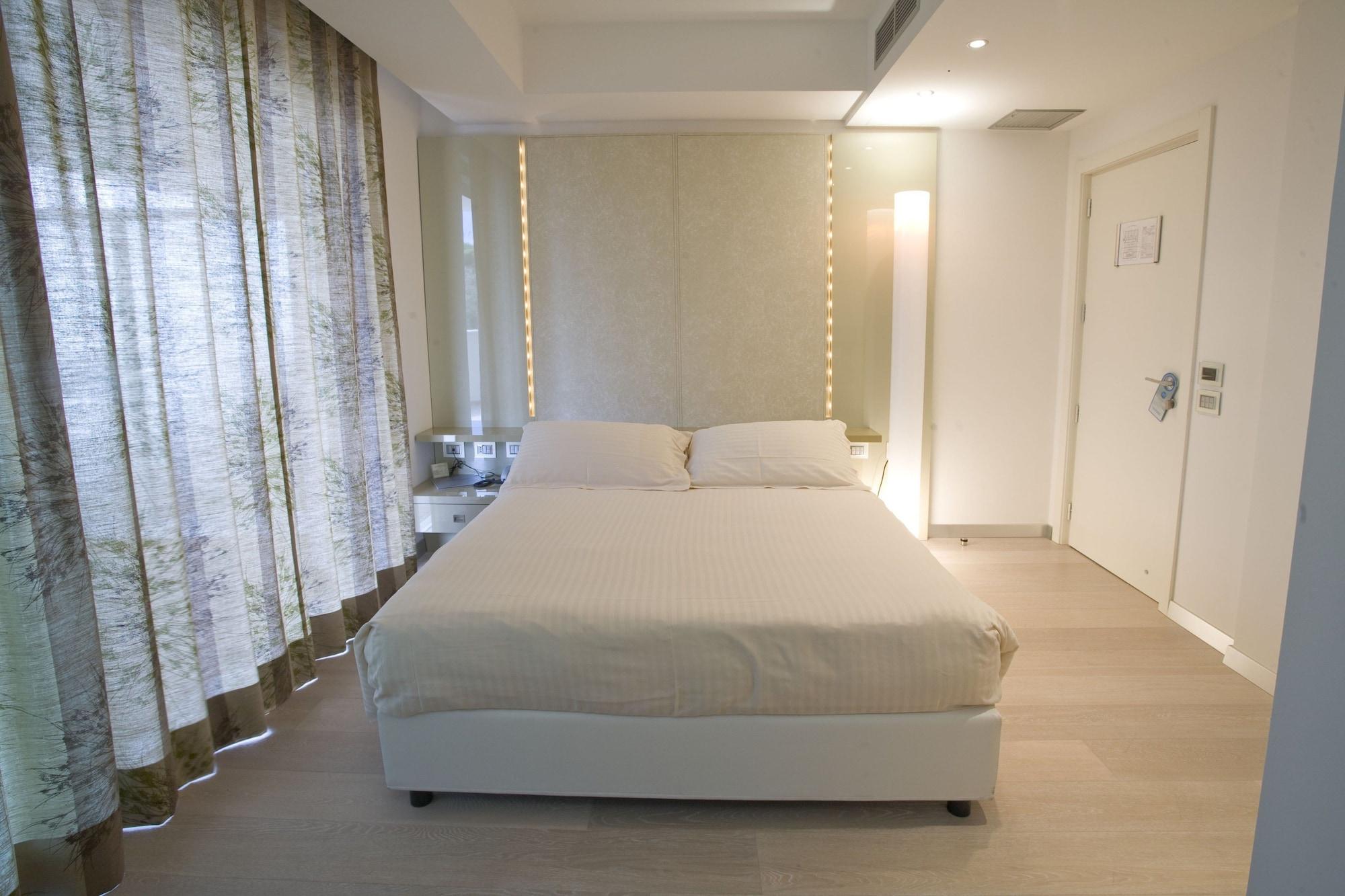 Hotel Premier & Suites - Premier Resort Milano Marittima Exteriér fotografie